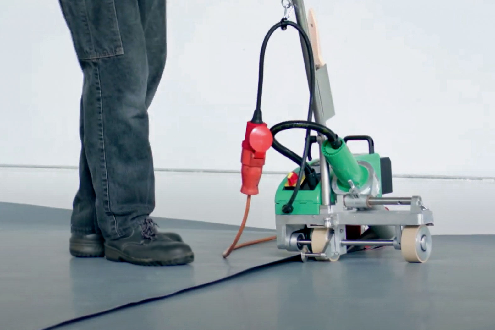 Allesdach Bedachungsgroßhandel Dachbaustoffe Steiermark Österreich Flachdach Rhepanol Verlegung