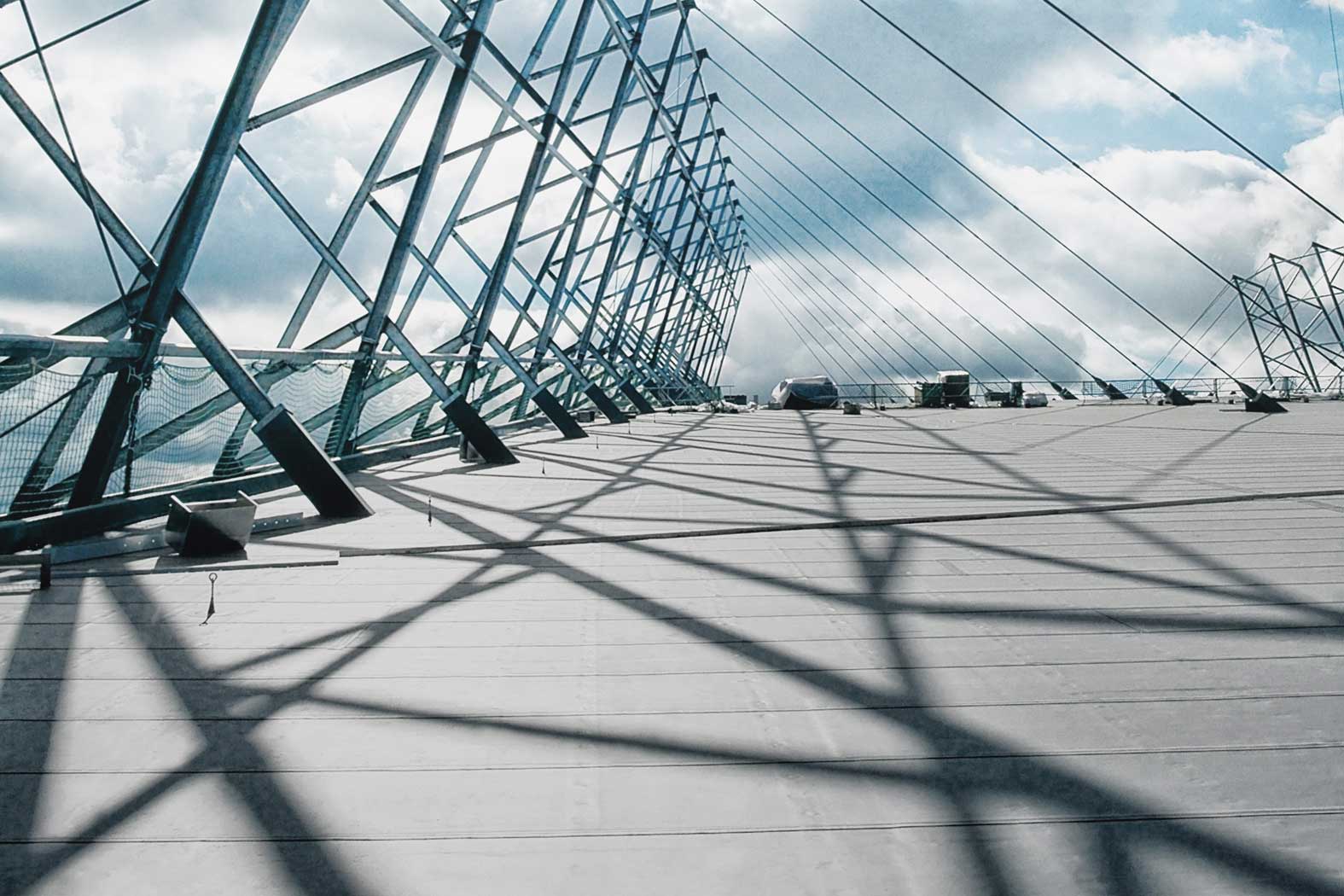 Allesdach Bedachungsgroßhandel Dachbaustoffe Steiermark Österreich Flachdach Rhepanol dauerhaft Hagelschlagbeständig Neubau und Sanierung